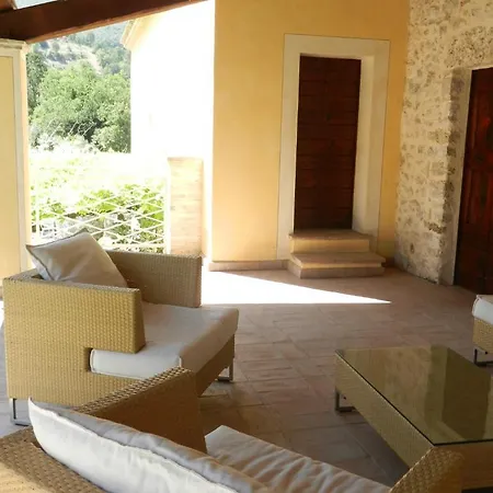 Летний дом Antico Casale Urbani Скеджино